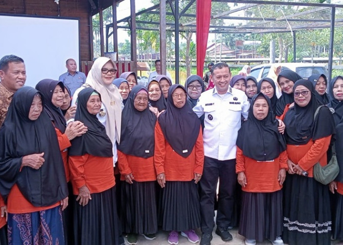 Bupati Tanjab Timur Membuka Secara Resmi Sekolah Lansia Tangguh Standar-2 SKK Migas-PetroChina 