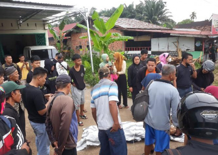 BREAKING NEWS: Kecelakaan di Depan SPBU Rengas Bandung Muaro Jambi, 1 Pengendara Tewas