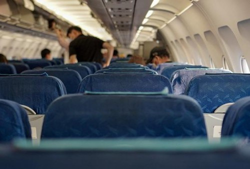 Saling Baku Hantam di Dalam Pesawat, Enam Orang Langsung Diamankan Saat Mendarat