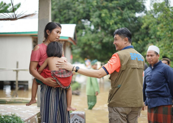 Pj Bupati Muaro Jambi Tinjau 2 Desa Terkena Banjir di Kecamatan Kumpeh