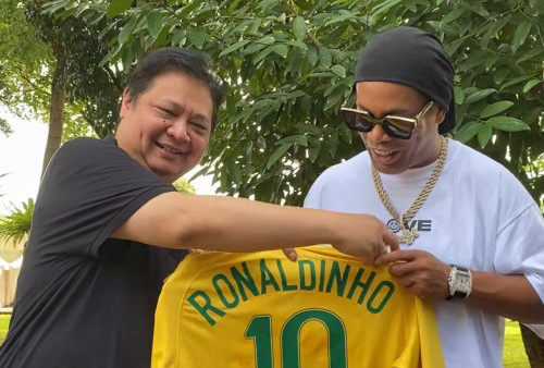 Bertemu Airlangga Hartarto, ini Kata Pesepak Bola Dunia Ronaldinho