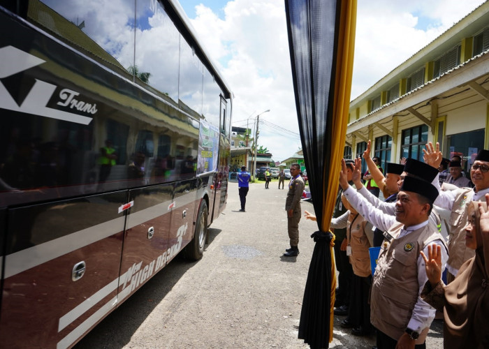 Gubernur Jambi Lepas 442 JCH Kloter BTH 19, Al Haris: Jangan Sia-siakan Perjuangan Puluhan Tahun