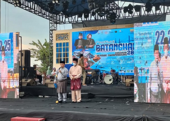 Meriah, Gubernur Jambi Al Haris Tutup Festival Batanghari 2022
