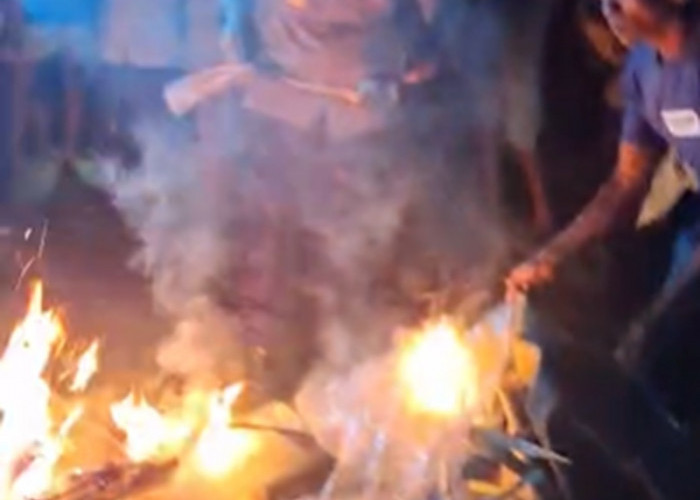 Digerebek Sore-sore! Basecamp Narkoba di Batang Hari Dibakar Polisi, Barang Bukti Sabu Ditemukan