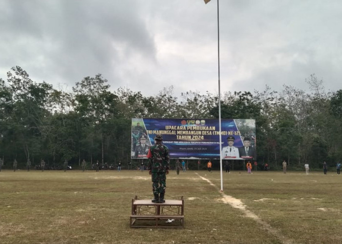 Satgas TMMD ke 121 Kodim 0415/Jambi jadi Komandan Upacara Pengibaran Bendera Merah Putih