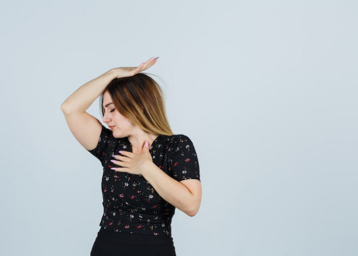 Stop Minder Gara-Gara Ketiak! Solusinya: B ERL GlutaShine Deodorant Spray