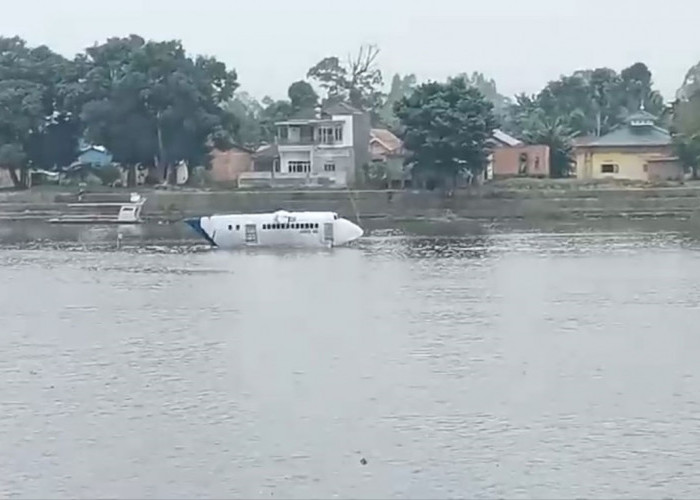 Soal Pesawat Jatuh di Danau Sipin Kota Jambi, Ini Penjelasan Camat Telanaipura