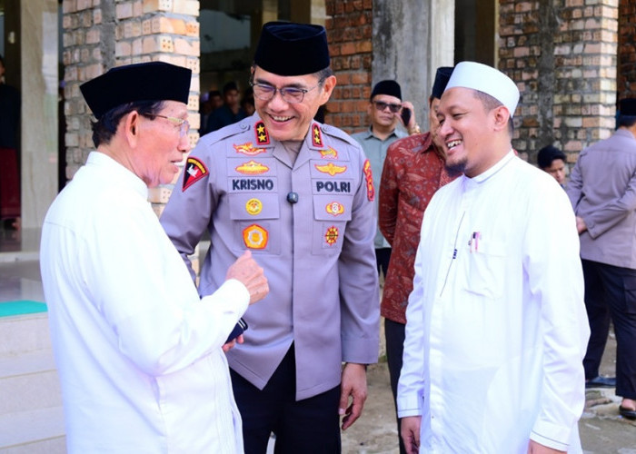 Momen Kapolda Jambi Sambangi 1.500 Santri Ponpes Darul Arifin di Muaro Jambi, Pesan Humanis Ini Jadi Perhatian