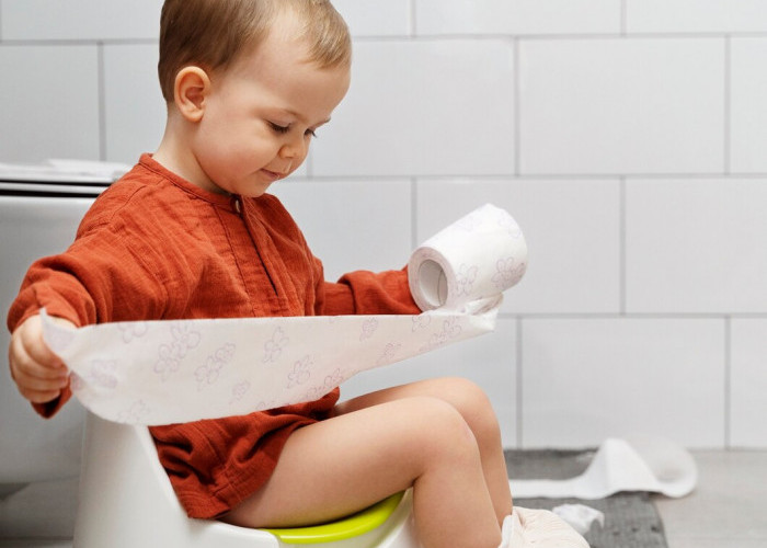 Tips Mengajarkan Toilet Training Kepada Anak, Wajib Diajarkan Sebelum Terlambat