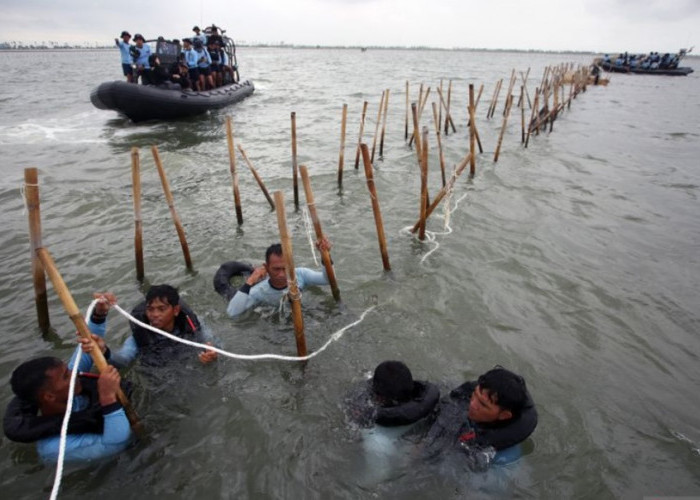 Pemilik Pagar Laut Didenda Rp18 Juta per Kilometer