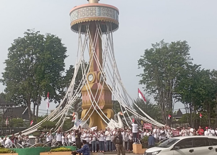 Jejak Cinta untuk Indonesia: Generasi Muda Gereja Bersatu Memberkati Kota Jambi