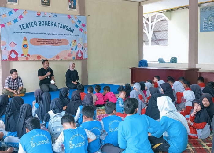 Galakkan Literasi Usia Dini di Kecamatan Geragai, SKK Migas–PetroChina Gelar Teater Boneka Tangan