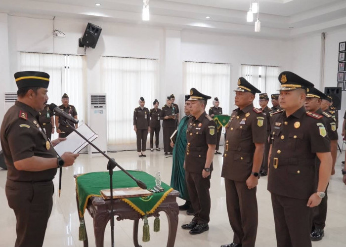Empat Pejabat Utama Kejati Jambi Dilantik, Wakajati, Kajari Jambi hingga Kajari Tebo, Tekankan Profesionalisme