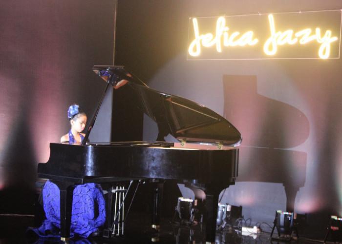 Memukau, Penampilan Jelica Jazy, Pianis Cilik Jambi di Konser Piano Klasik Solo