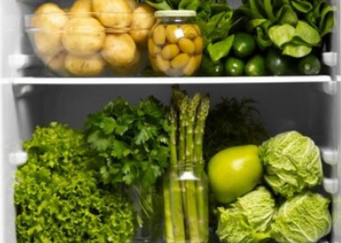 8 Tips Agar Sayuran Tak Gampang Layu Ketika Disimpan di Kulkas