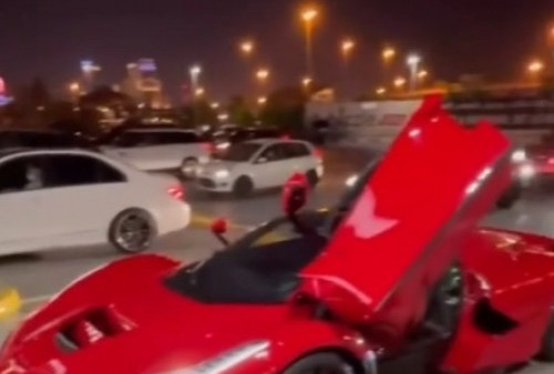 Masih Berlanjut, Mobil Ferrari Milik Indra Kenz Disita Bareskrim