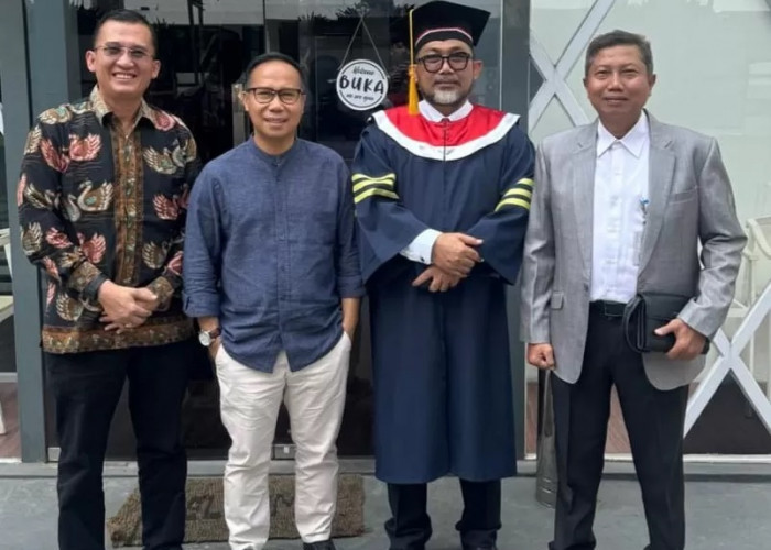 Sekda Provinsi Jambi, Sudirman Raih Gelar Doktor Ilmu Pemerintahan dengan Predikat Sangat Memuaskan