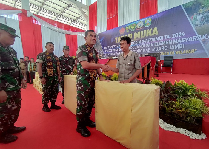 Program TMMD ke 121 Kodim 0415/Jambi, 100 Paket Sembako dan Sarana Olahraga Diberikan ke Masyarakat