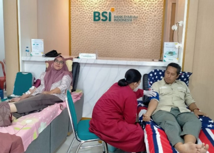 Khitanan Massal dan Donor Darah Meriahkan HUT Ke-2 BSI KCP Muara Bungo