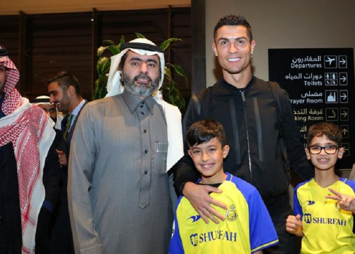 Ronaldo Sang Legenda Tunjukkan Toleransi, Coba Puasa Ramadan Bareng Rekan Setim