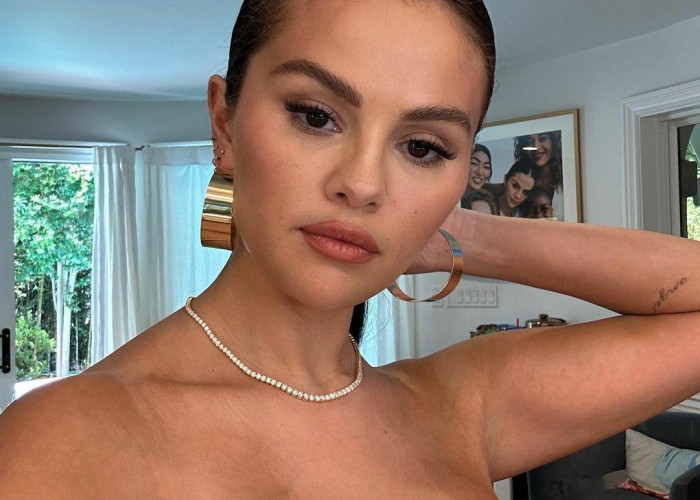 Selena Gomez Pamerkan Gaya Seksi di Unggahan Instagram Terbarunya