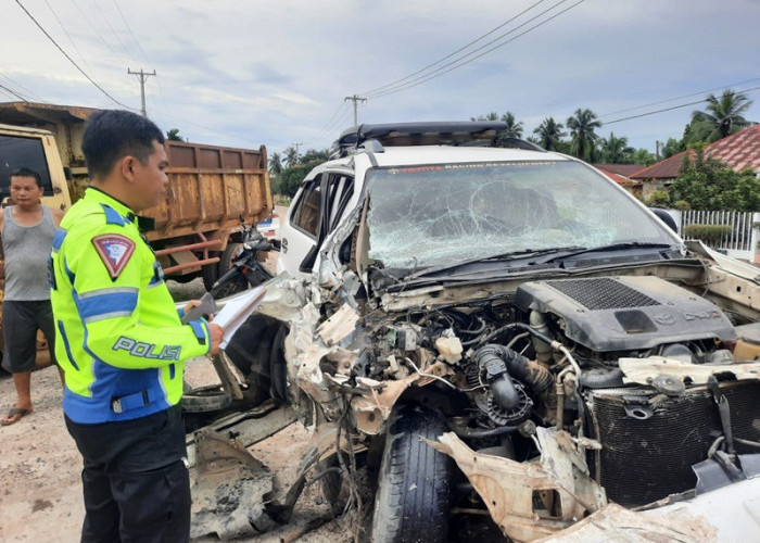 Adu Kambing Fortuner Vs Truk di Batanghari, Begini Kondisinya