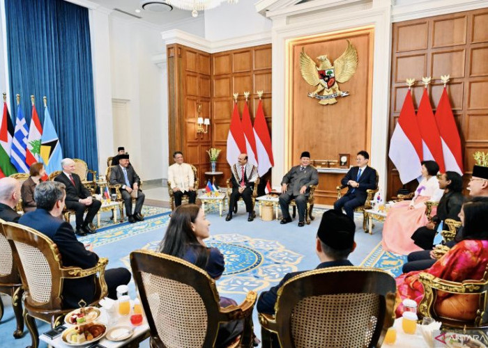 Presiden Prabowo Terima Surat Kepercayaan 8 Dubes di Istana Merdeka
