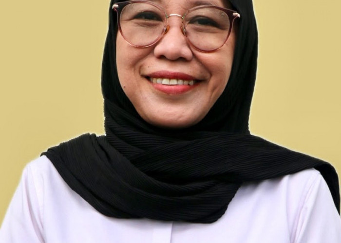 Bukan Sekadar Pintar: Mengapa Pendidikan Harus Kembali Berpijak pada Adab