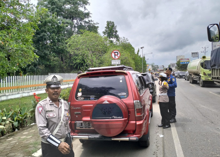 Pra Ops Lilin 2024, Satlantas Polres Muaro Jambi Turun Tertibkan Lalu Lintas di Mendalo