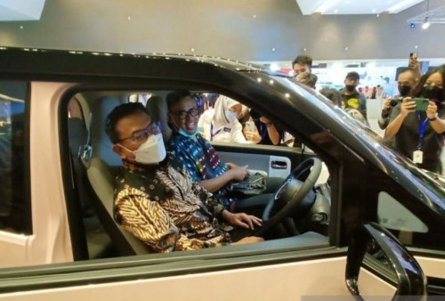 Moeldoko Sebut Banjir Jadi Penyebab Warga Indonesia Ragu Punya Kendaraan Listrik