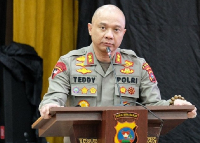 Irjen Teddy Minahasa Jalani Sidang Perdana, Polisi Lakukan Penjagaan Ketat