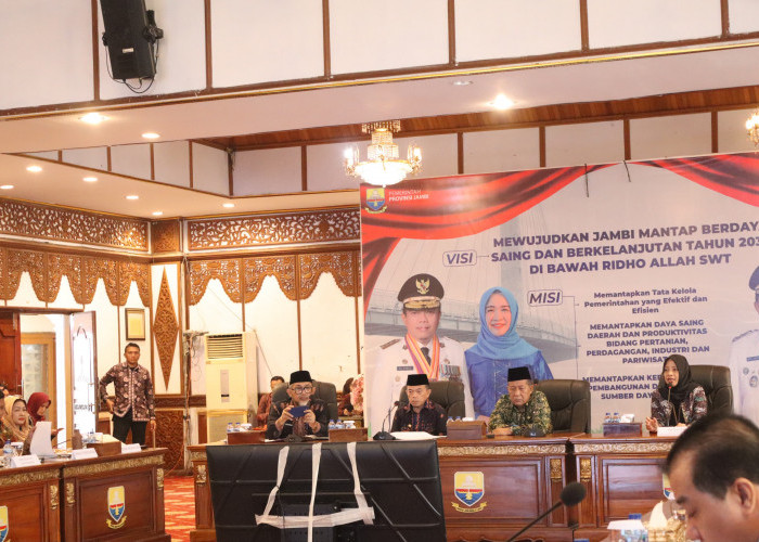 Rapat bersama tim evaluator Kementerian PAN-RB, Gubernur Jambi Al Haris Targetkan SAKIP Jambi Naik ke BB