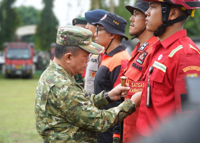Saat Pimpin Apel Siaga Karhutla, Gubernur Jambi Al Haris Minta Seluruh Daerah Diminta Tingkatkan Kewaspadaan