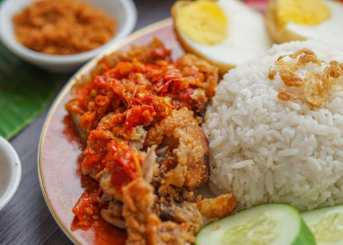 Anak Kost Wajib Tau! Selain Ayam Geprek, Ini 5 Makanan Lain Yang Tak Kalah Lezat