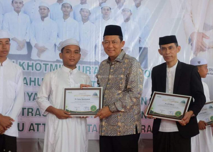 Bupati Muaro Jambi Hadiri Wisuda Santri Daarul At-Tauhid, Titip Pesan Haru untuk Generasi Emas!