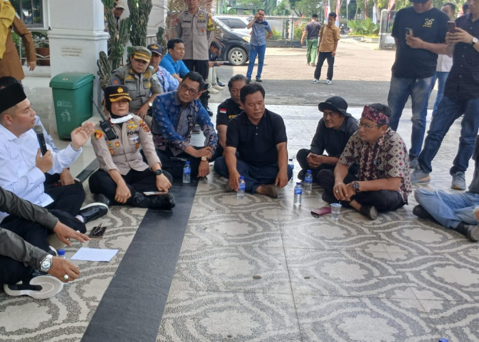 Massa Tuntut Pansus Hak Angket, DPRD Kota Jambi Siap Kaji Usulan