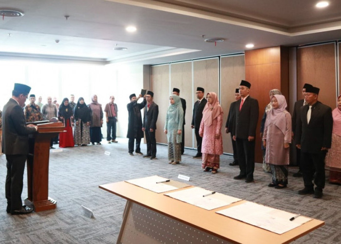 Rektor UNJA Lantik Pejabat dan Pengawas Baru, Tekankan Profesionalisme dan Integritas