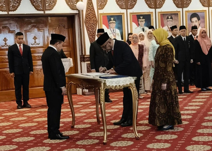  Sudirman Resmi Dilantik jadi Komut Bank Jambi! Al Haris Bongkar Target hingga Ancaman Serius yang Mengintai