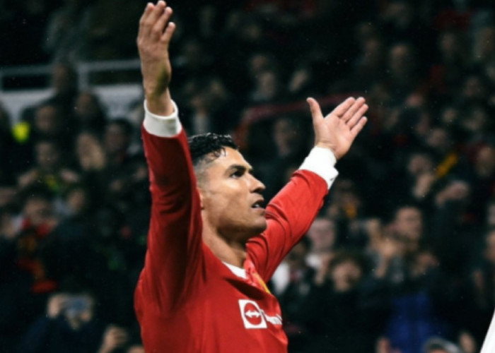 Putus Kontrak, Cristiano Ronaldo Resmi Keluar dari Manchester United 