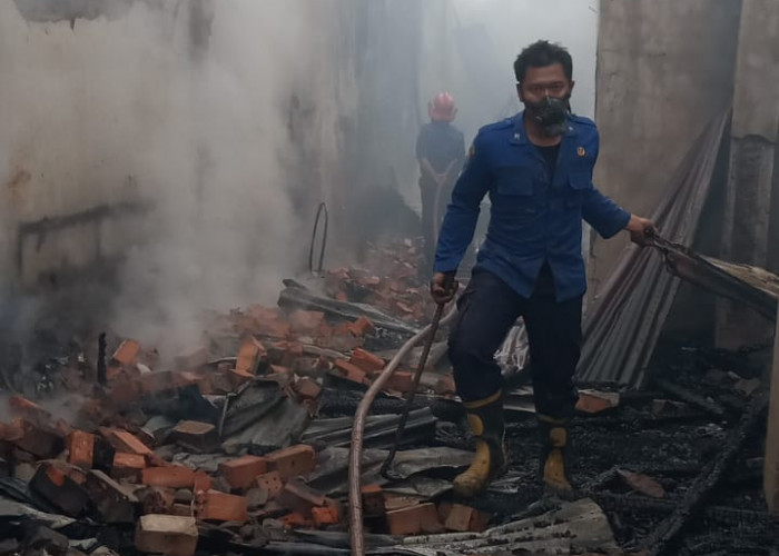 Ruko di Pasar Unit 22 Bahar Selatan Muaro Jambi Kebakaran, Kerugian Hingga Ratusan Juta
