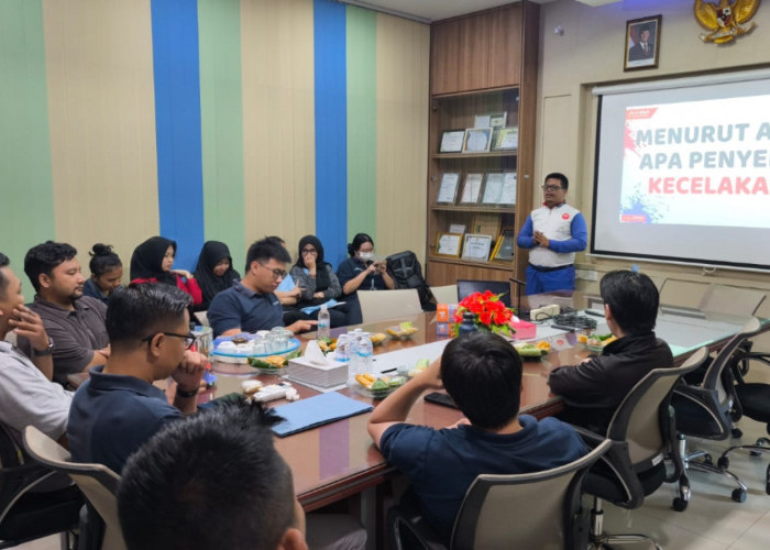Sinsen Jalin Kolaborasi Edukasi Safety Riding dengan Perusahaan 