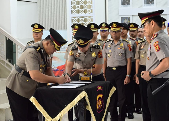 Sertijab Kabidkum Polda Jambi Digelar, Kombes Mardiono Terima Amanah Baru