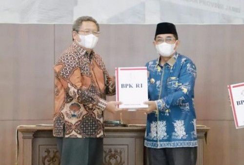 Penyerahan LHP BPK RI Perwakilan Jambi, Pemkab Tanjab Barat Kembali Raih Opini WTP 