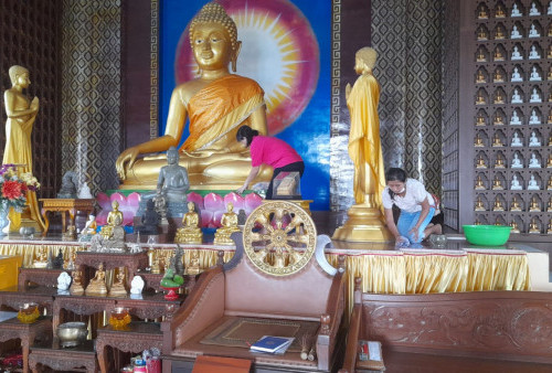 Ada Ratusan Rupang Budha di Vihara Jaya Manggala: Tahun Baru, Sambut Harapan Baru
