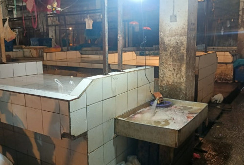 Pedagang Pasar Talang Banjar Keluhkan Sulitnya Air