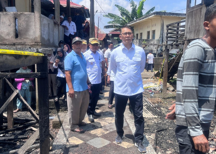 Kebakaran di Arab Melayu! Anggota DPR RI Sy Fasha Turun Temui Korban Terdampak