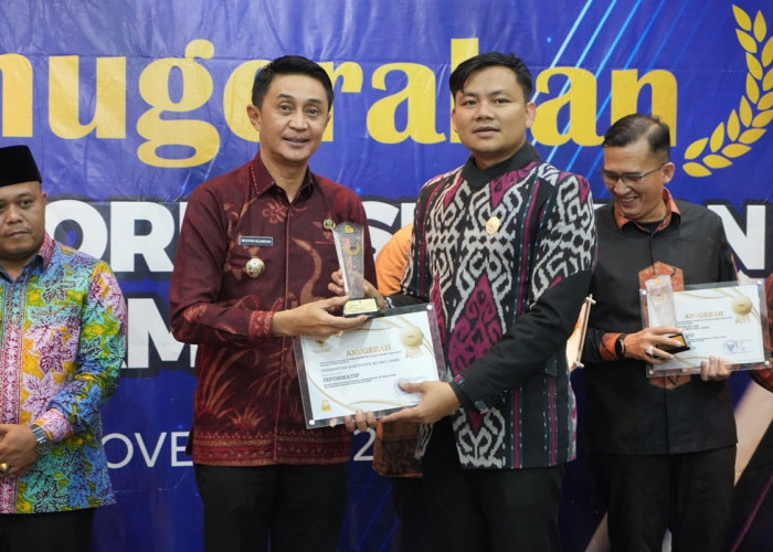 Dinas Komunikasi dan Informatika Kabupaten Muaro Jambi Raih Penghargaan Keterbukaan Informasi Badan Publik