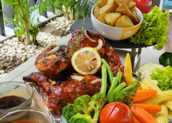 Makan Ayam Utuh dengan Harga Terjangkau hanya di Yello Hotel Jambi