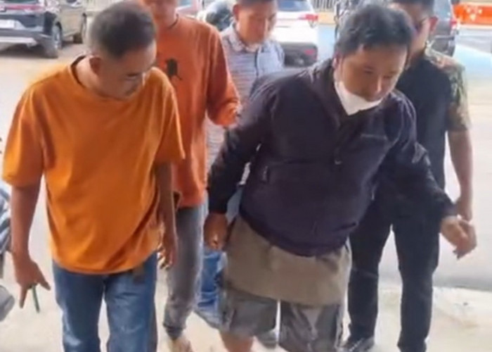 BREAKING NEWS: Penjual Pempek yang Tikam 1 Orang Hingga Tewas di Pasar Angso Duo Diamankan