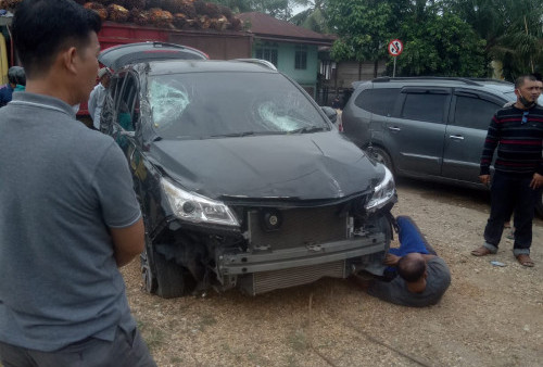 Breaking News! Mobil Camat Batin XXIV Kecelakaan di Durian Luncuk